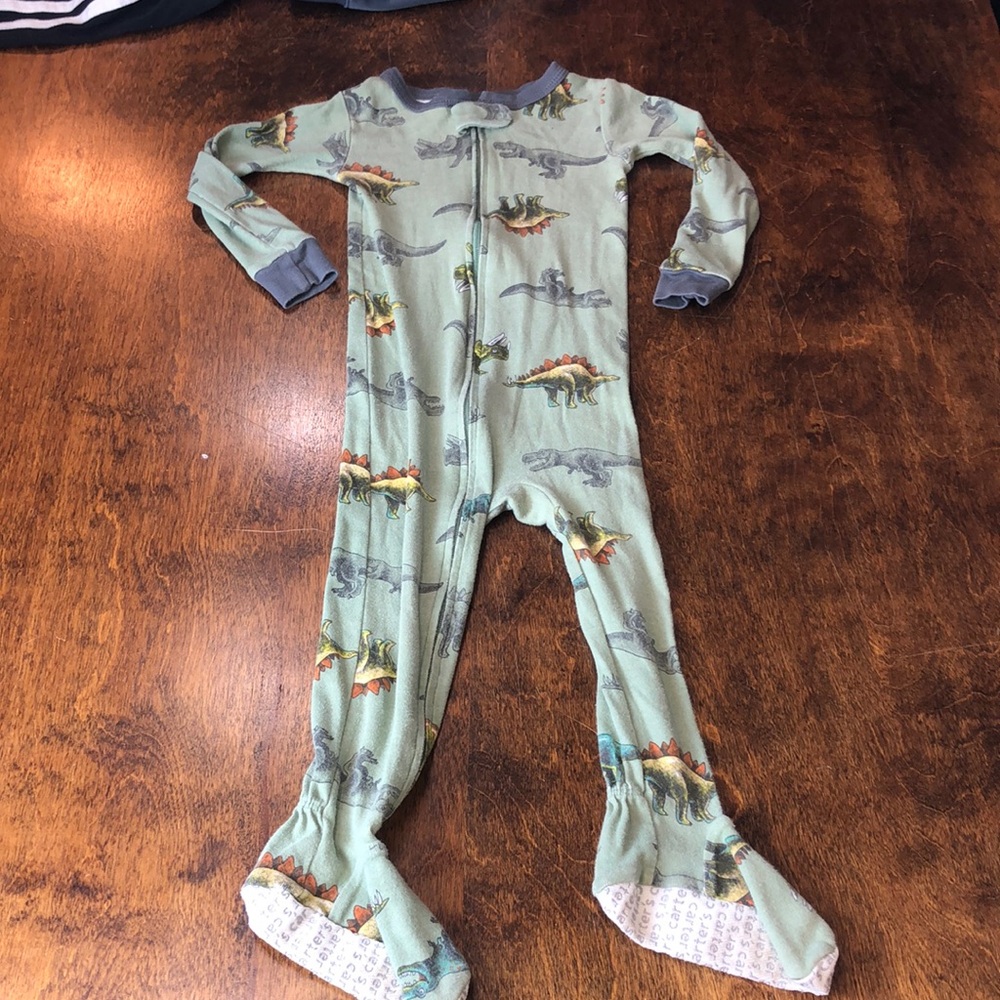 Zip up footie pajamas 24 mo